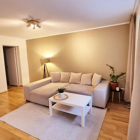 Apartment Korter Vanalinna Laehistel *