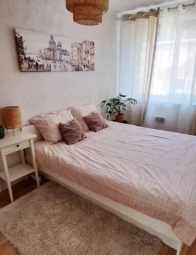 Korter Vanalinna Laehistel 아파트 합살루