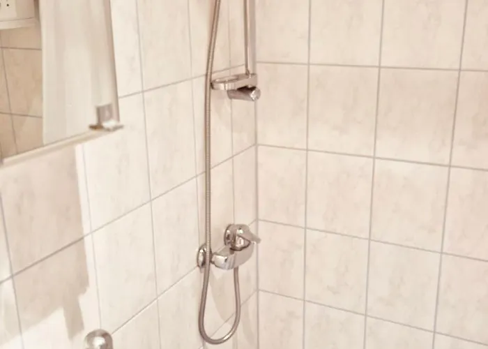 Korter Vanalinna Laehistel * 합살루